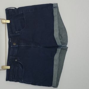 Universal Thread Shorts